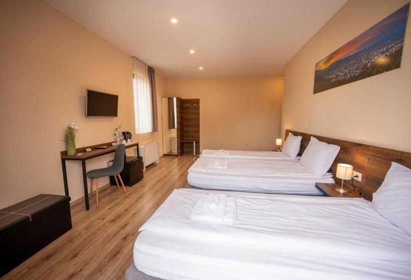 호텔 семеен хотел константинови