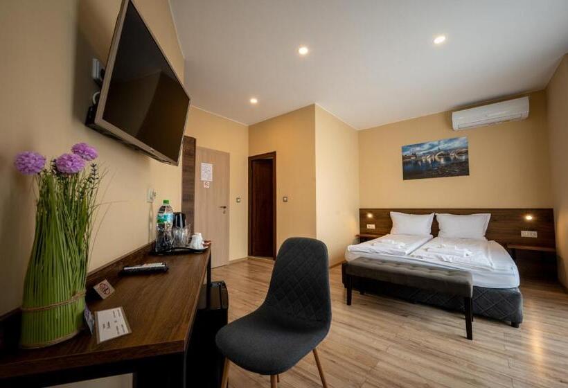 호텔 семеен хотел константинови