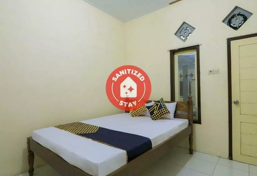 Hotelli Spot On 2371 Islami Family Residence