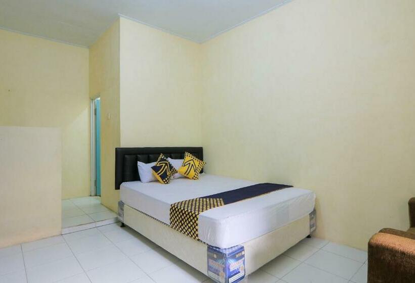 בית מלון כפרי Spot On 2371 Islami Family Residence