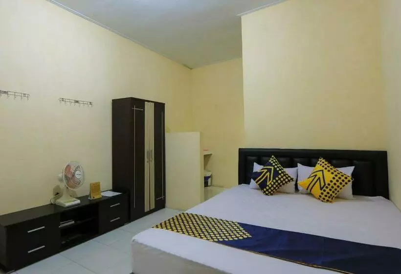 Hotelli Spot On 2371 Islami Family Residence