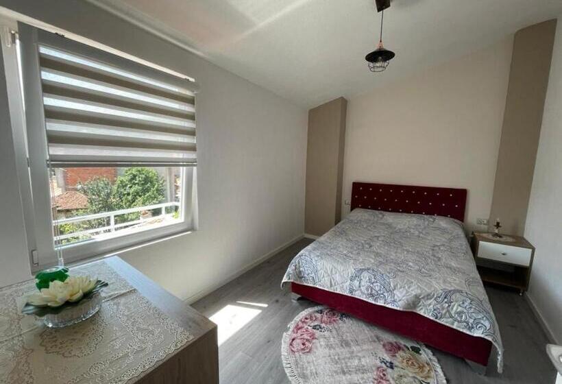 پانسیون Vila Nikolla