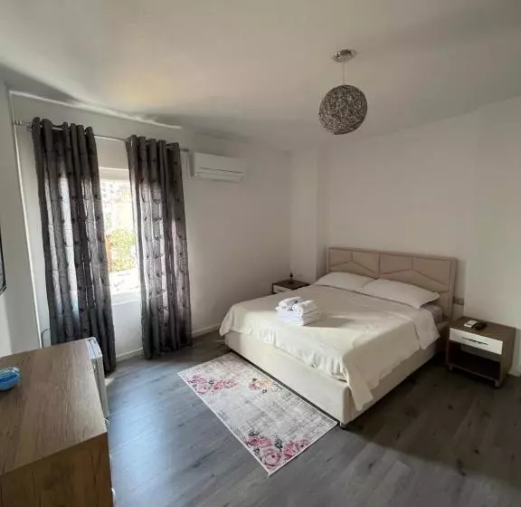 پانسیون Vila Nikolla