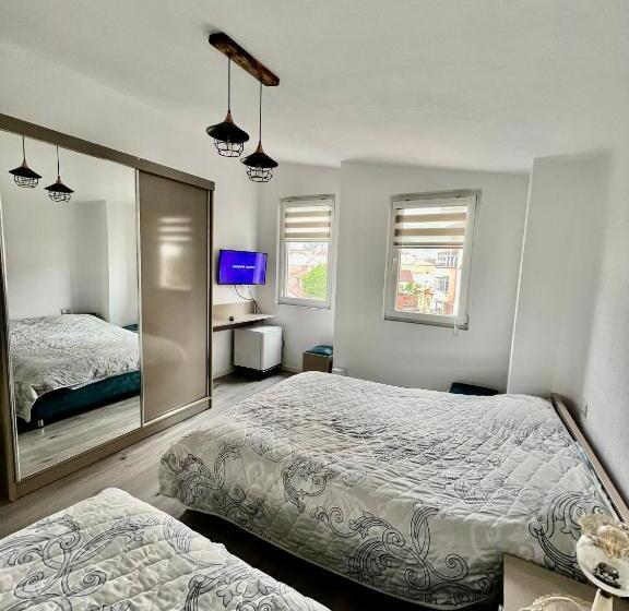 پانسیون Vila Nikolla