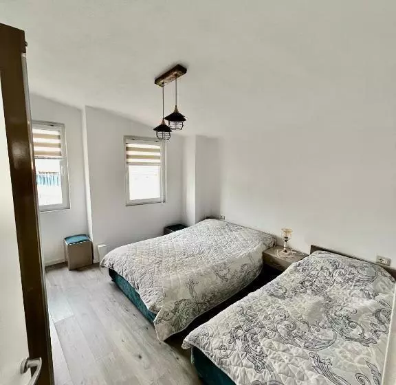 پانسیون Vila Nikolla