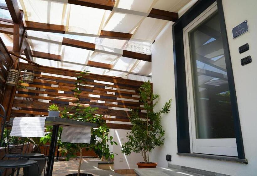 تختخواب و صبحانه Familiainn Rooms & Apartments