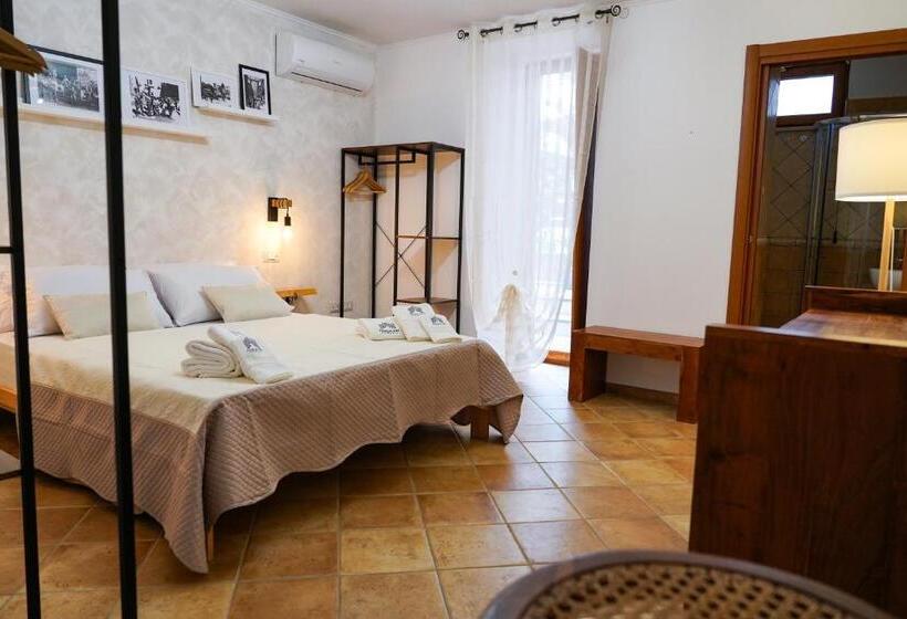 تختخواب و صبحانه Familiainn Rooms & Apartments