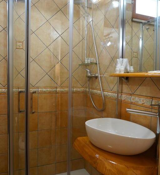 تختخواب و صبحانه Familiainn Rooms & Apartments