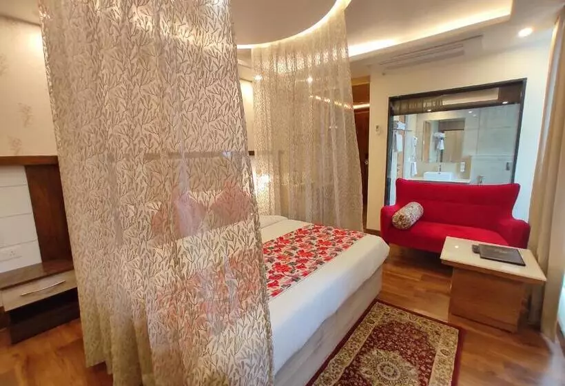 ホテル Abhilashi Residency & Spa   Centrally Heated & Air Cooled