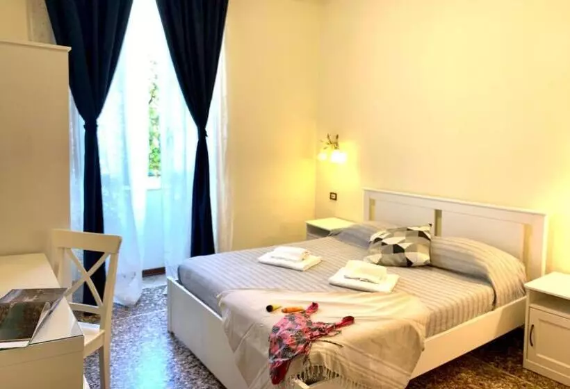 ホテル Baia Di Levanto