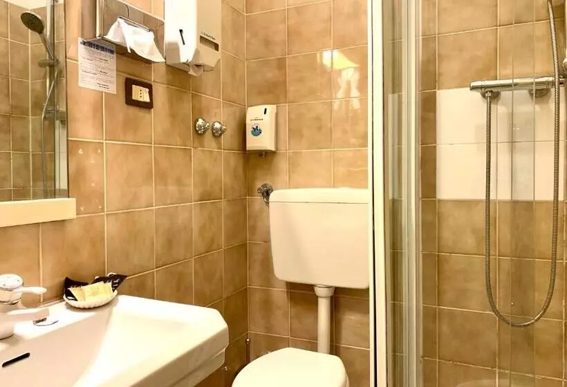 ホテル Baia Di Levanto