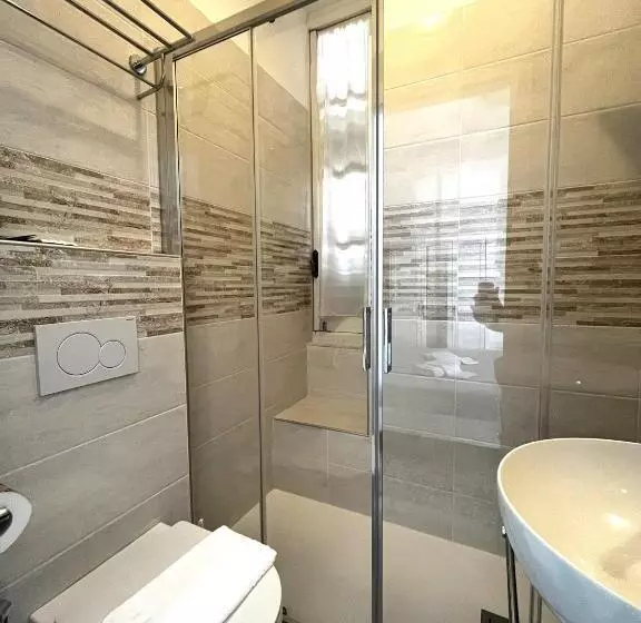 ホテル Baia Di Levanto