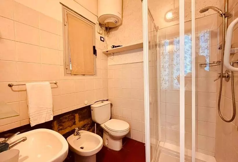 ホテル Baia Di Levanto