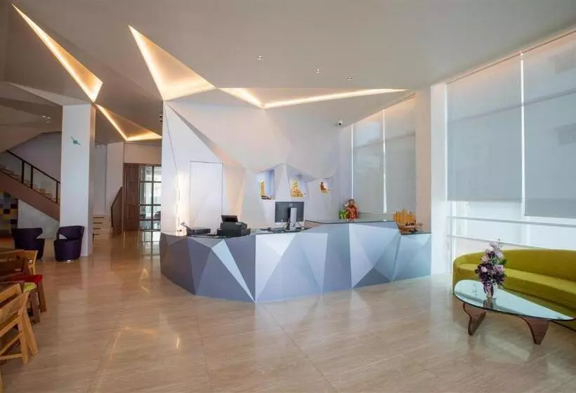 هتل โรงแรมโกลว์ รัตนา เพลส