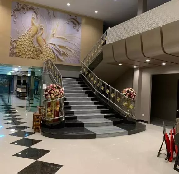 هتل โรงแรมมาลินี