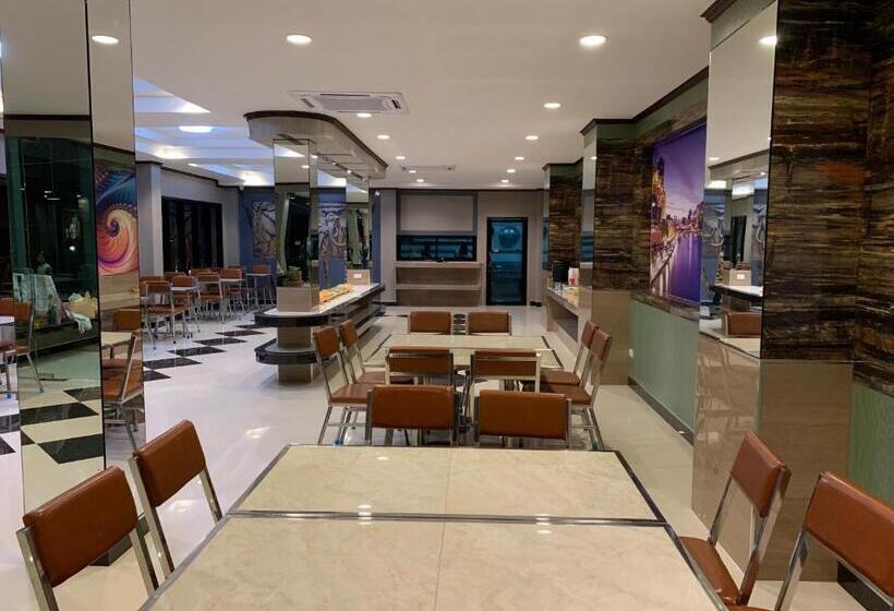 Отель โรงแรมมาลินี