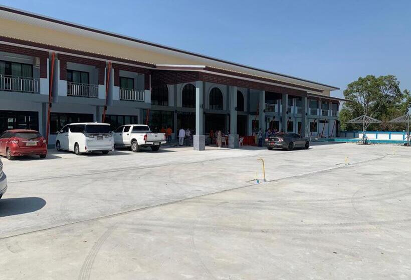 Отель โรงแรมมาลินี