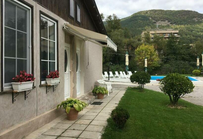 בית מלון כפרי маймун дере басейн, хотел, италианска пица