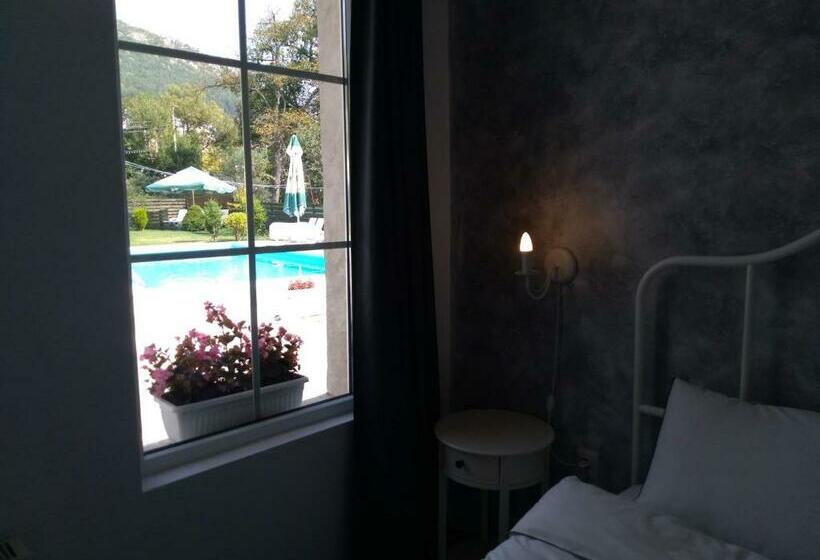 בית מלון כפרי маймун дере басейн, хотел, италианска пица