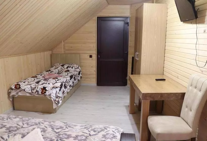 Majatalo гостинний двір вишня