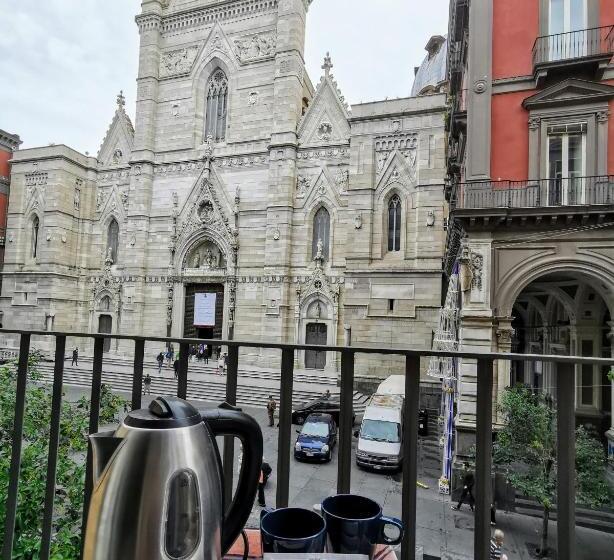 تختخواب و صبحانه Duomo 152 Napoli