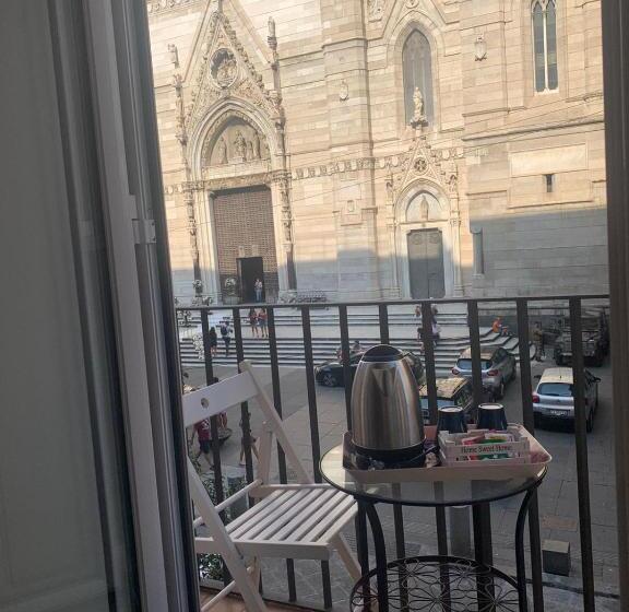 تختخواب و صبحانه Duomo 152 Napoli