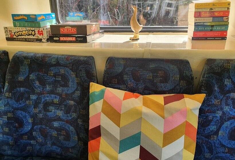 Double Decker Bus On An Alpaca Farm Sleeps 8, 5 Mins Drive To Dartmoor