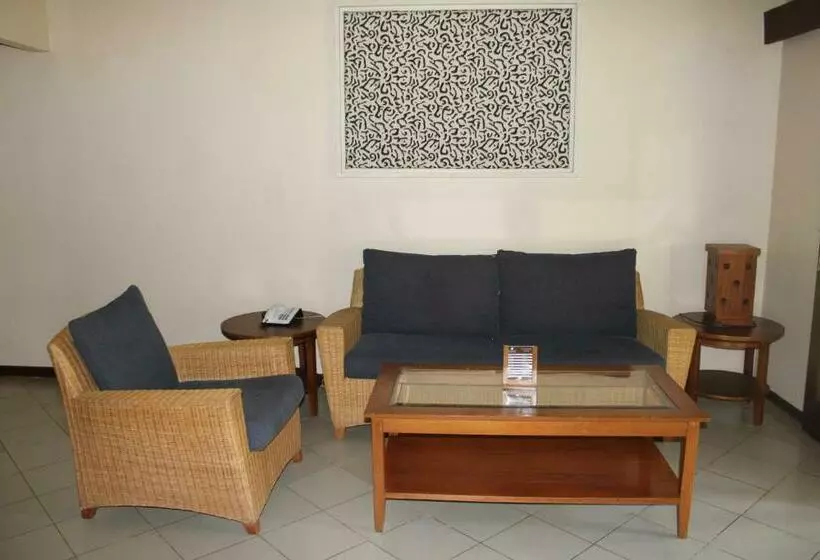 Hotelli Tanjung Lesung Beach