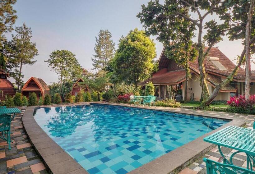 בית מלון כפרי The Village Resort Bogor
