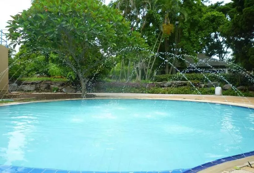 Muaklek Paradise Resort