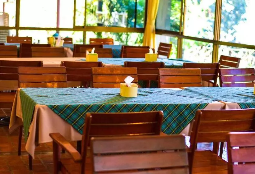 Muaklek Paradise Resort