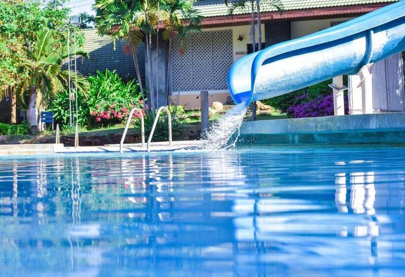 Muaklek Paradise Resort