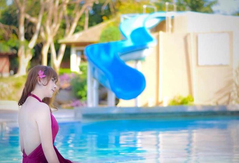 Muaklek Paradise Resort