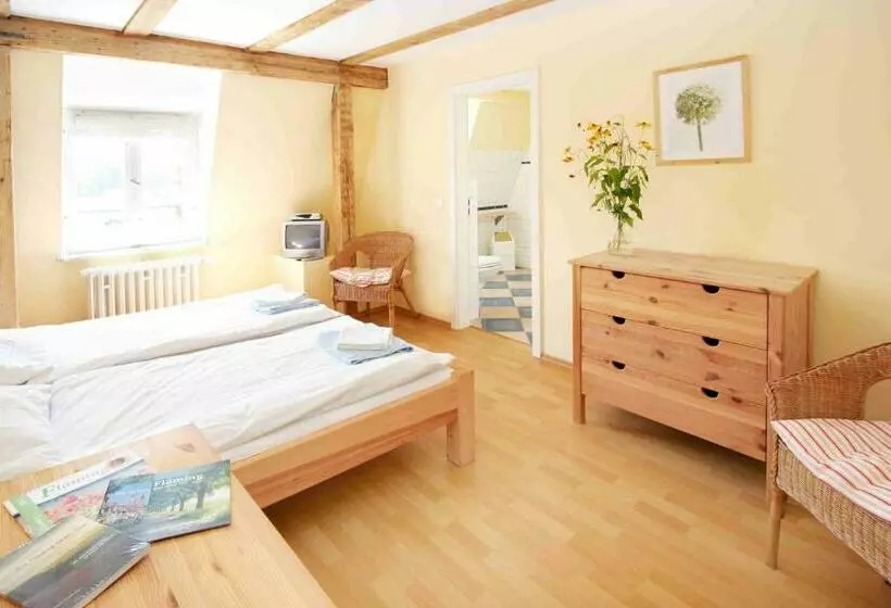ペンション Familien Und Freizeithotel Gutshaus Petkus