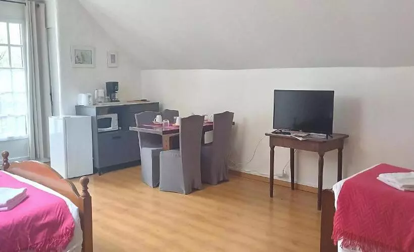 ベッドアンドブレックファースト Chambres D Hôtes La Cavalière