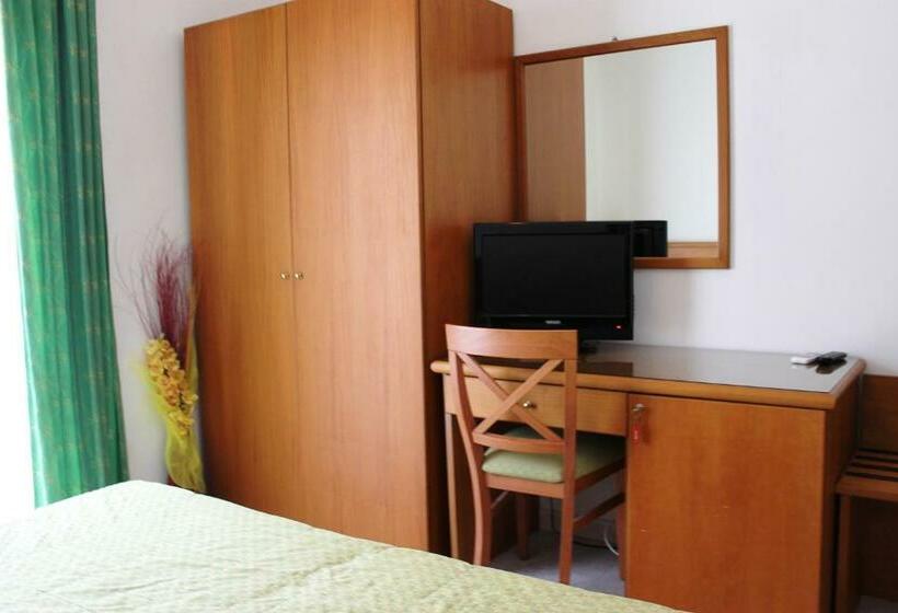 בית מלון כפרי A' Capanna