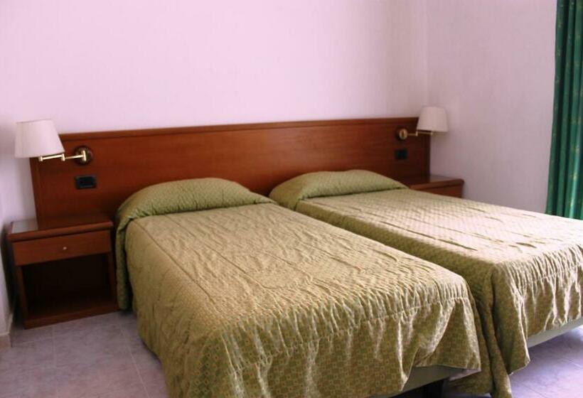 בית מלון כפרי A' Capanna