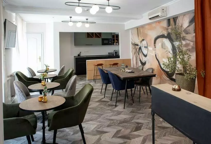 هتل Duett   Urban Rooms