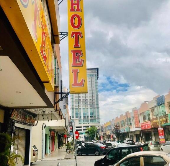 فندق Highway Times Inn