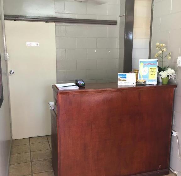 فندق على الطريق Plantation Park Motor Inn