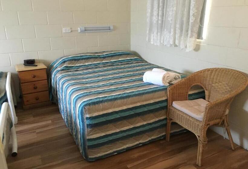 מוטל Plantation Park Motor Inn