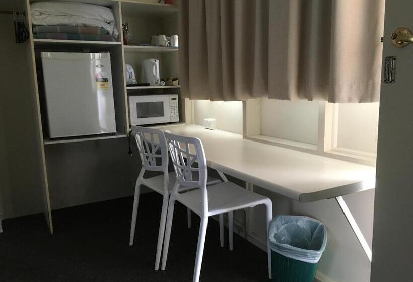 מוטל Plantation Park Motor Inn