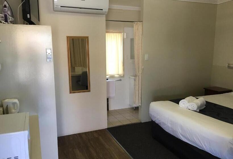 מוטל Plantation Park Motor Inn