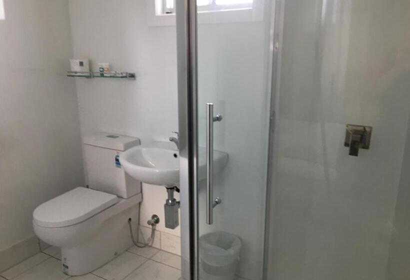 מוטל Plantation Park Motor Inn