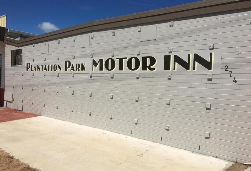 מוטל Plantation Park Motor Inn