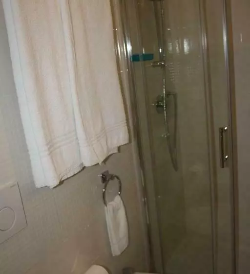 ペンション Affittacamere La Genzianella