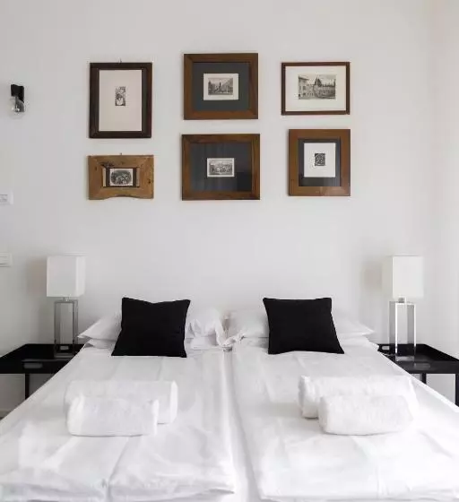 پانسیون Carly S Rooms