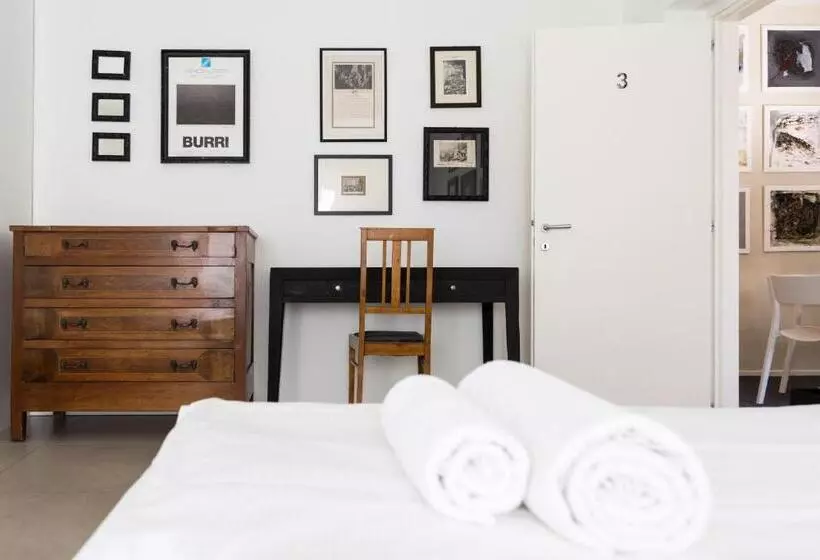 پانسیون Carly S Rooms