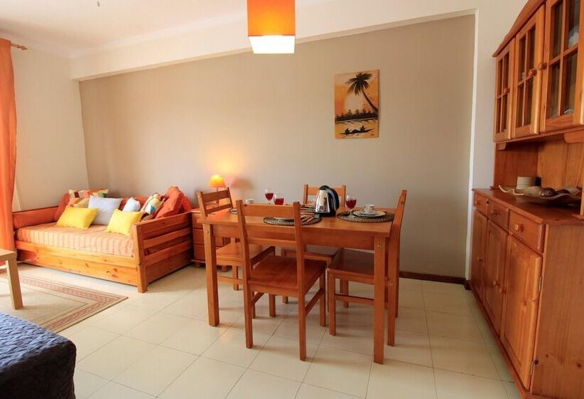 Portimão Classic With Pool By Homing