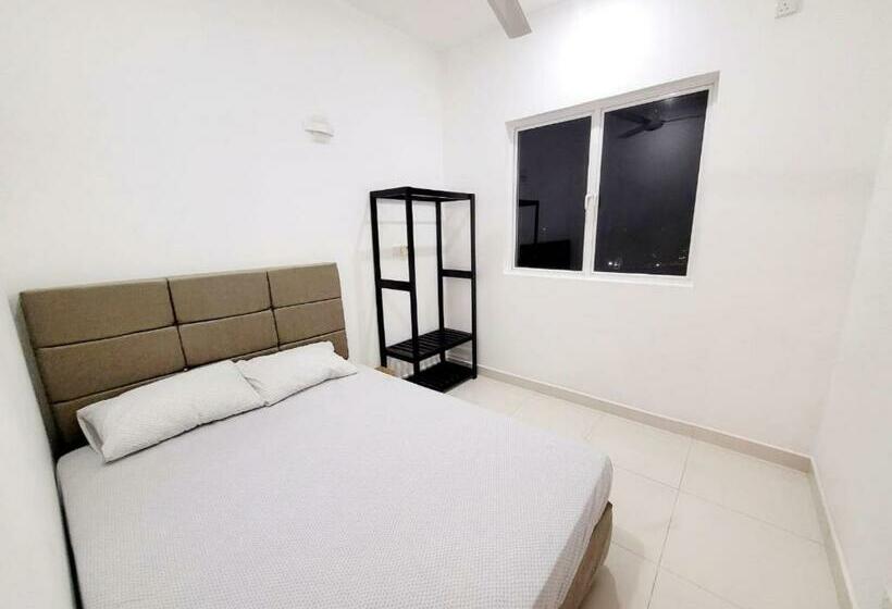 Spacious Luxury Apartment In Relaxing Homey Env